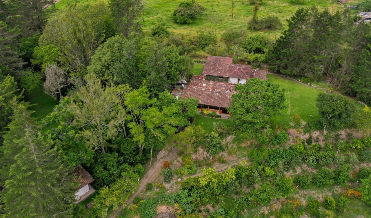 Hosteria Cananvalle Ibarra Buitenkant foto